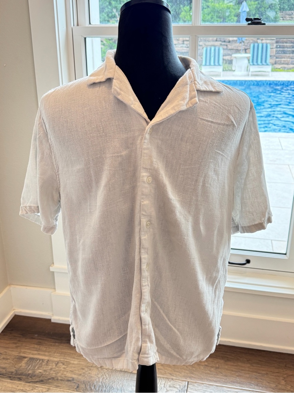 Abercrombie & Fitch White Short-Sleeve Button-Down Shirt